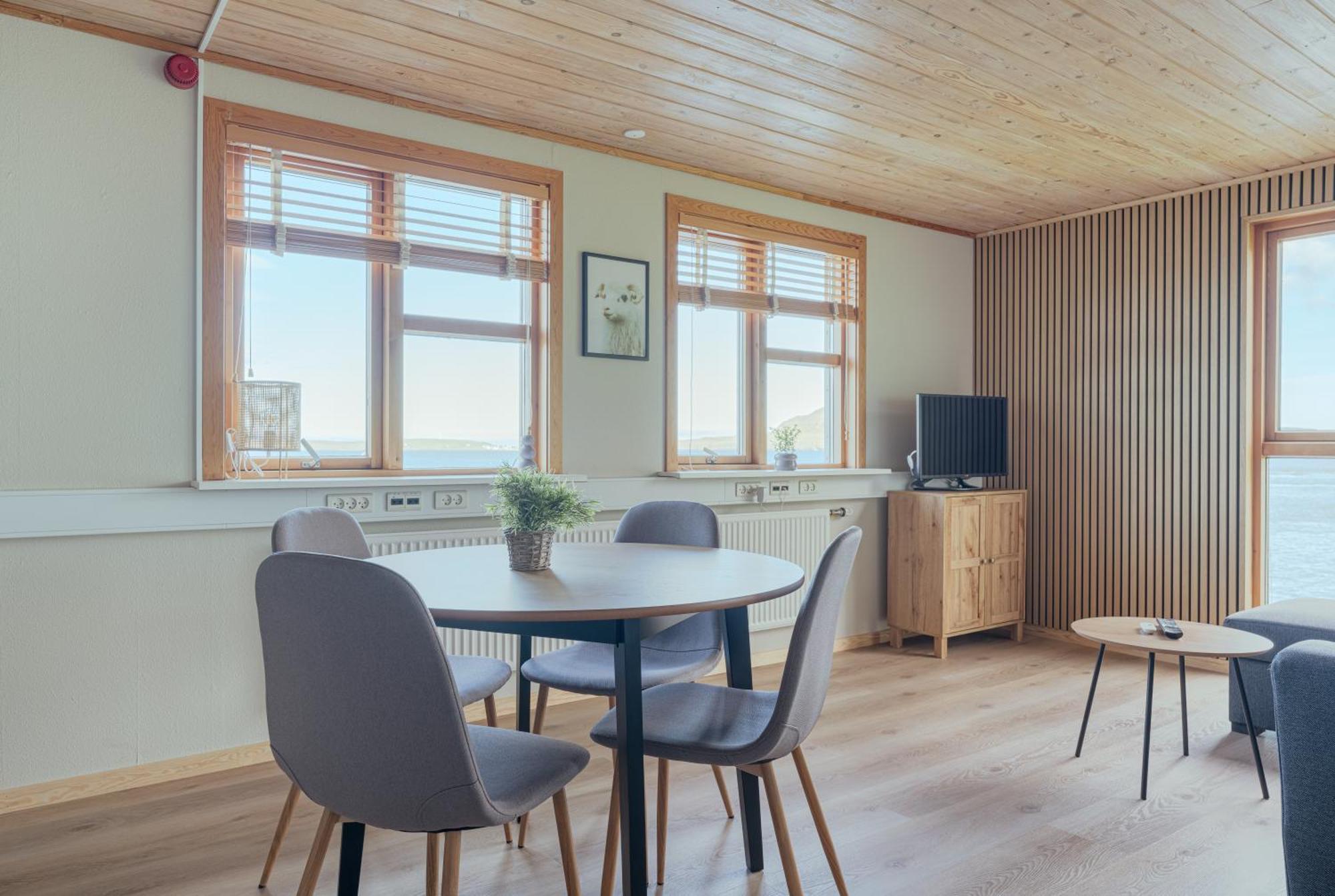 A Tromini Guesthouse Torshavn Exterior photo